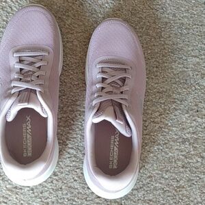 Skecher  Go Walk Tennis Shoe,  Excellent pre-owned condition,  maybe worn twice,